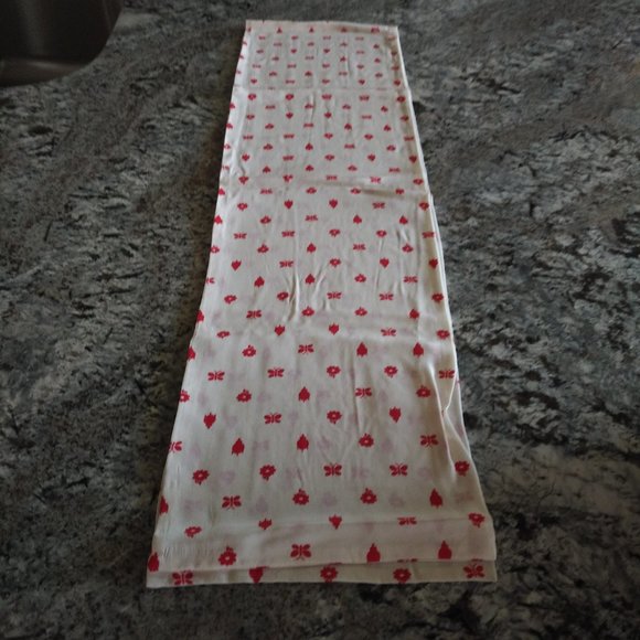 I MAGNIN BRAND NEW WHITE SILK SCARF WITH RED BUTTERFLIES AND RED FLOWERS - Picture 3 of 7